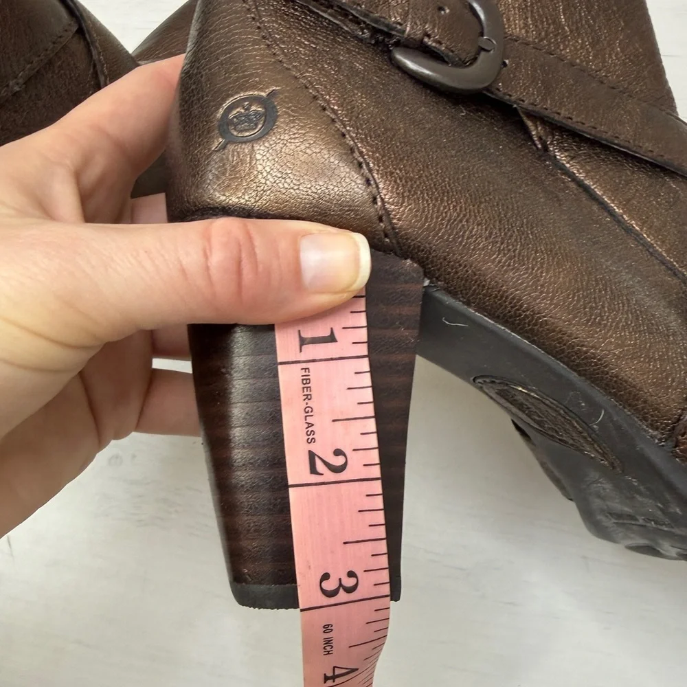 Born NWOT Bronze Leather Shola Ankle Boots Size 10